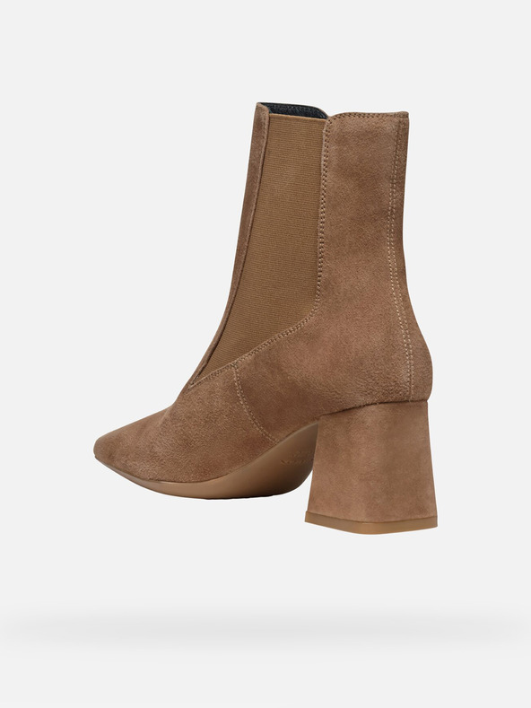 Geox Hnědá dámská kotníková obuv Geox Giselda