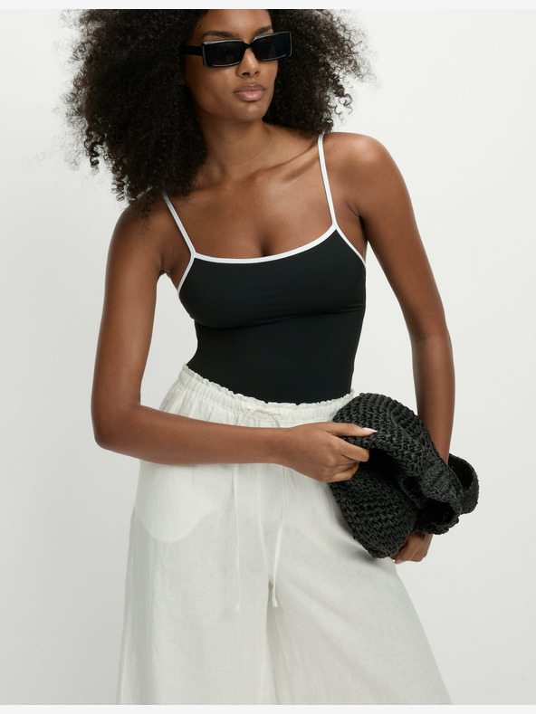 Marks & Spencer Plavky s kontrastním lemováním a hranatým výstřihem Marks & Spencer černá