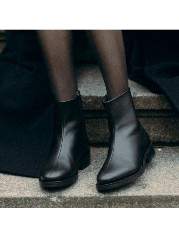 Vasky Kožené dámské polokozačky Vasky Jane Black