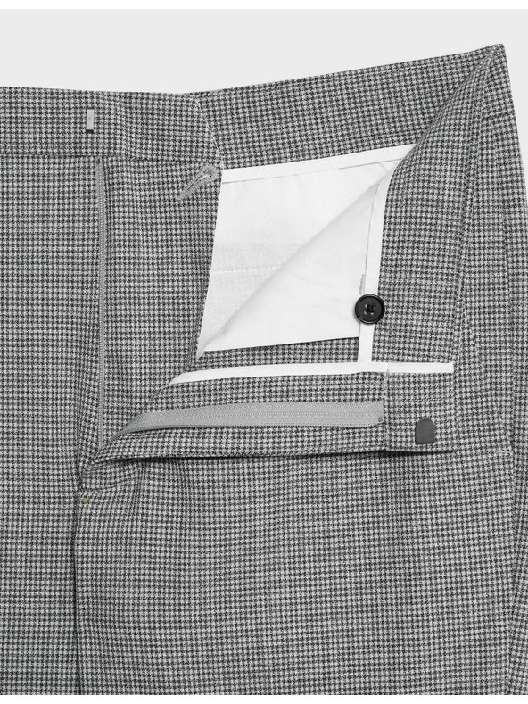 Marks & Spencer Vzorované formální kalhoty přiléhavého střihu Marks & Spencer černá