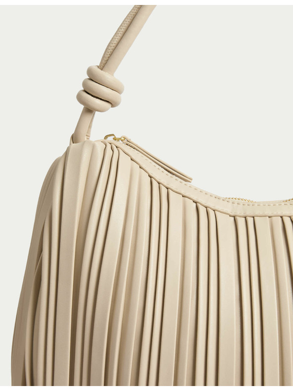 Marks & Spencer Koženková plisovaná taška přes rameno s uchem nahoře Marks & Spencer smetanová