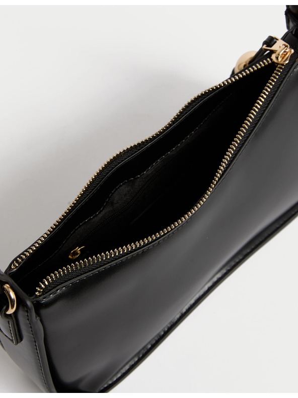 Marks & Spencer Kabelka typu bagetka z hladké umělé kůže Marks & Spencer černá