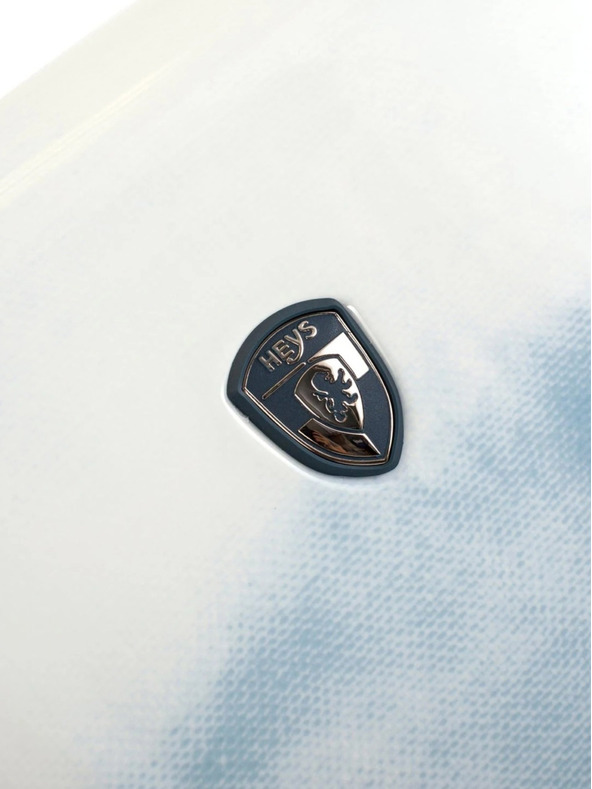 Heys Tie-Dye Blue M Kufr