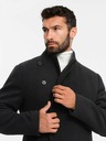 Ombre Clothing Pánský kabát s vysokým límcem a asymetrickým zapínáním černý Ombre Clothing