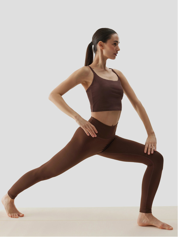 4F Dámský crop top na jógu z recyklovaných materiálů 4F - hnědý