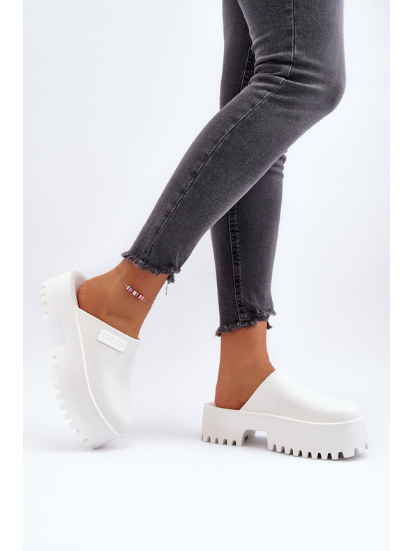 BIG STAR SHOES Dámské pantofle na masivní podrážce Big Star Bílá