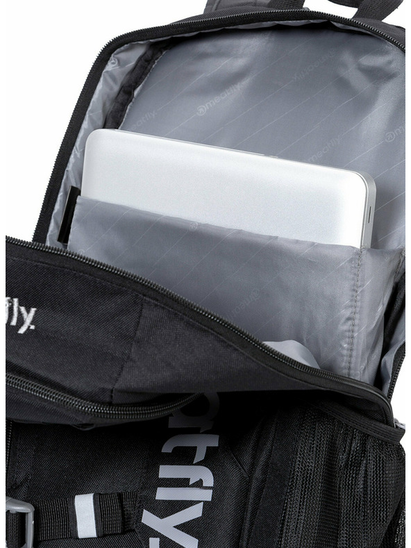 Meatfly Meatfly batoh Basejumper Black 22 L + PENÁL ZDARMA | Černá | Objem 22 L