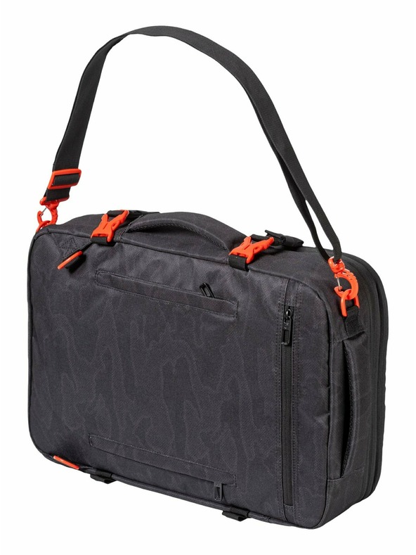 Meatfly Meatfly batoh Riley Morph Black 28 L | Černá | Objem 28 L