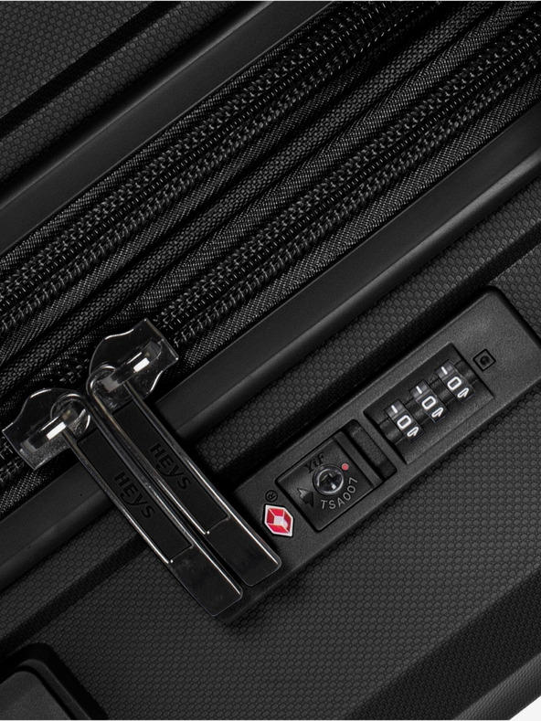 Heys Černý cestovní kufr Heys Airlite M