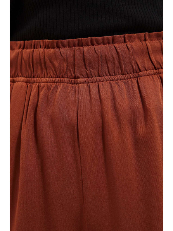 Moodo Hnědé dámské kraťasy Moodo