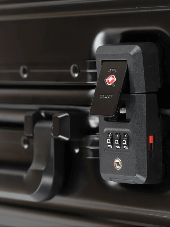 Travelite Černý cestovní kufr Travelite Next 4w S Front pocket