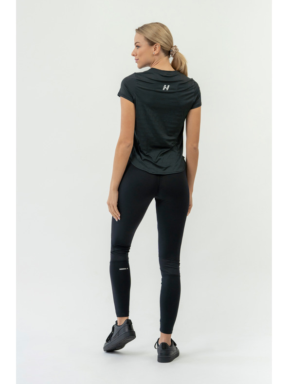 Nebbia FIT Activewear tričko “Airy” s reflexním logem 438 Nebbia