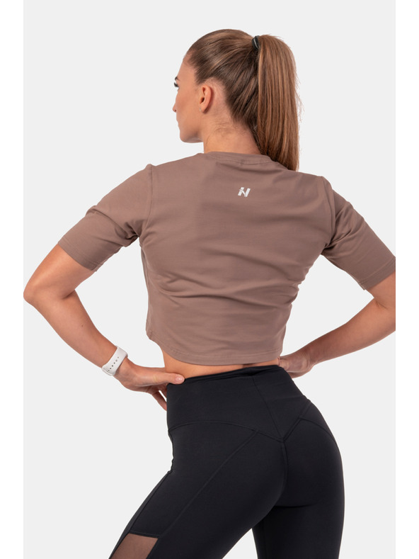 Nebbia Minimalist Logo NEBBIA crop top 600 Nebbia