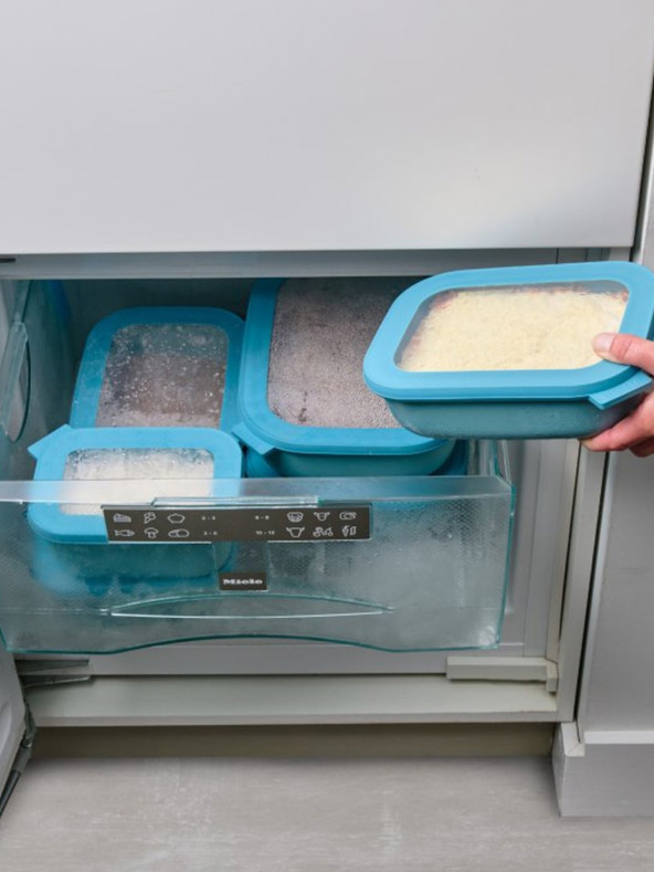 Mepal Sada misek v světle šedé barvě  Mepal Cirqula ( 750 +1500 + 3000 ml )