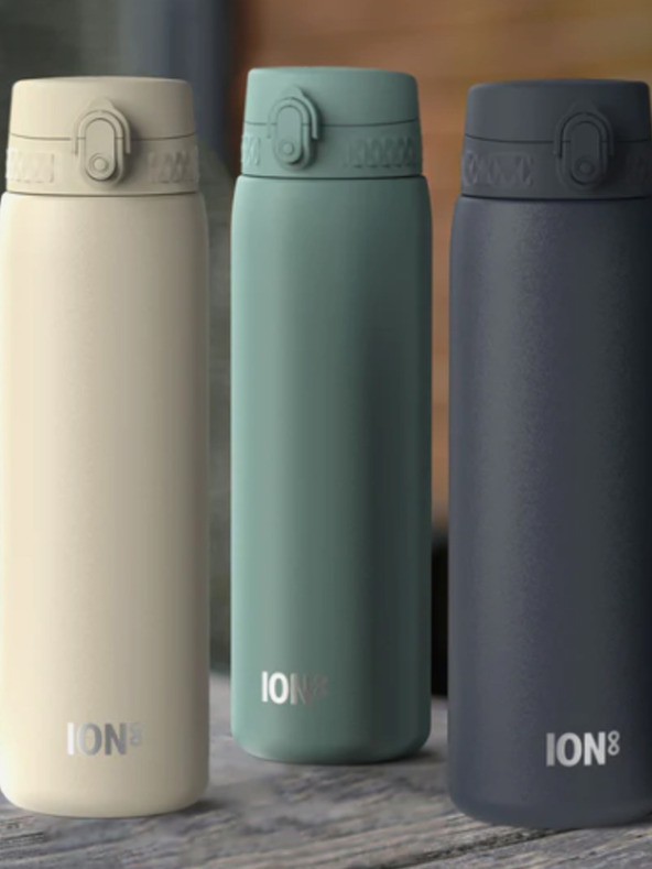 ION8 Tmavě modrá nerezová termoska Ion8 One Touch Ash Navy (500 ml)