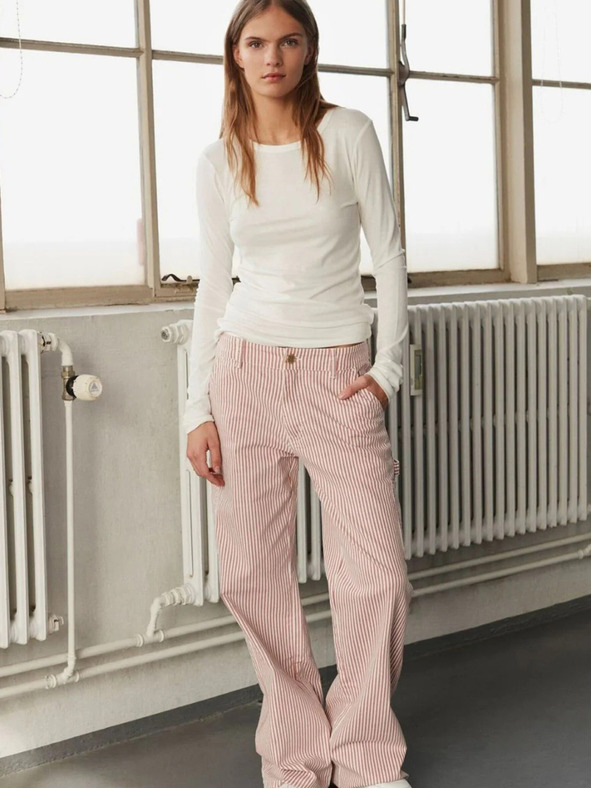 Sofie Schnoor Bílo-červené dámské pruhované baggy kalhoty Sofie Schnoor
