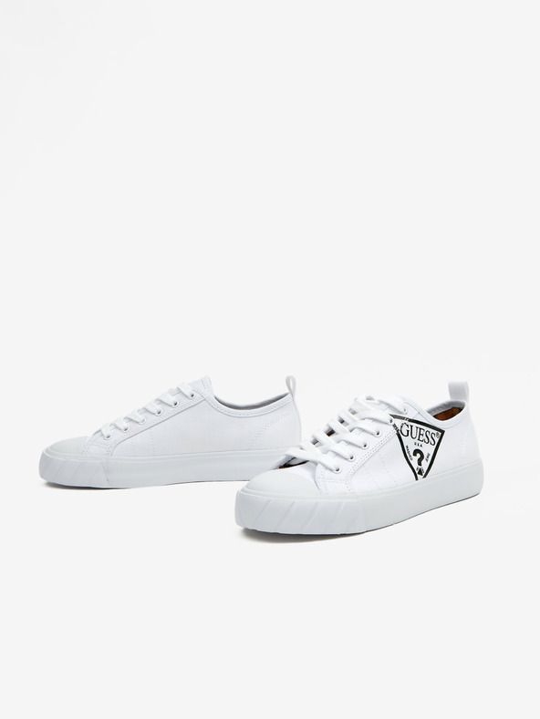 Guess Kerrie Tenisky