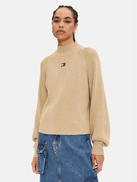 Tommy Jeans Dámsky béžový sveter Tommy Jeans Badge Rib-Knit Gentle Gold
