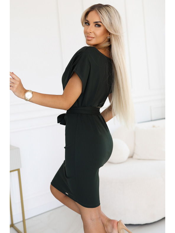 numoco ROXI šaty s asymetrickou sukní a páskem