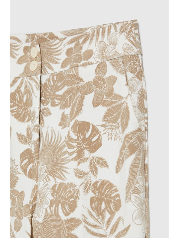 Moodo Bílé dámské květované kalhoty Moodo