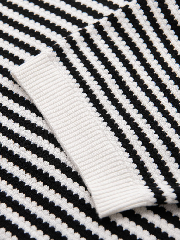 Ombre Clothing Pánská pletená polokošile bez knoflíků v námořnických pruzích - černobílá