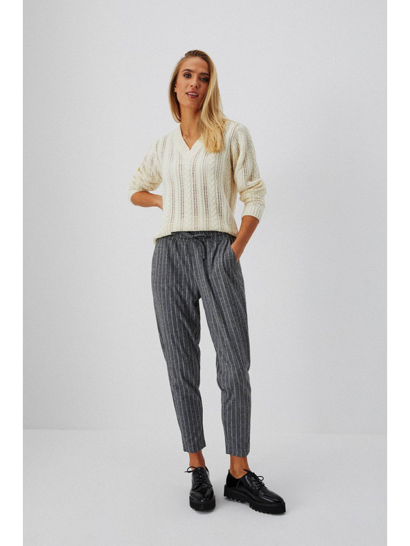 Moodo Krémový svetr s copánkovým vzorem