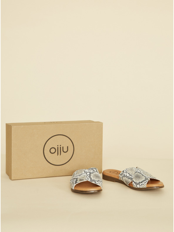 Ojju Šedé kožené pantofle s hadím vzorem OJJU