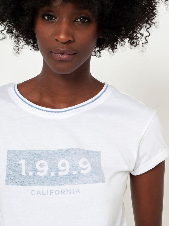 CAMAIEU Bílé tričko s nápisem a uzlem CAMAIEU