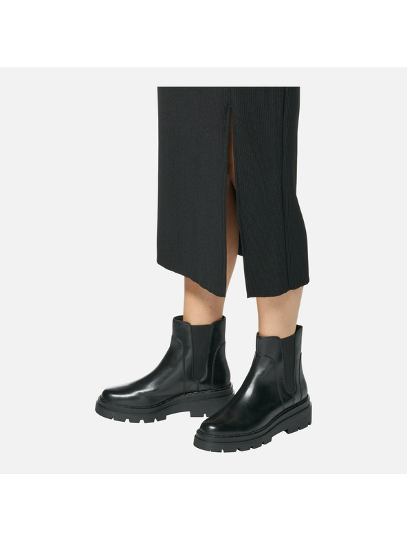 Geox Černá dámská kotníková obuv Geox Felleny