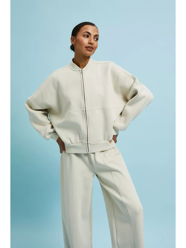 Moodo Krémový bomber