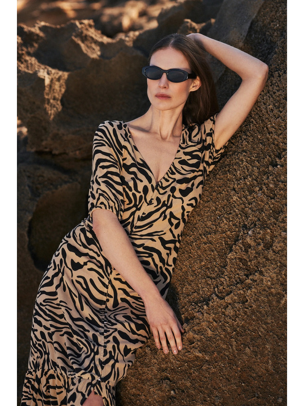 Moodo Béžové vzorované šaty