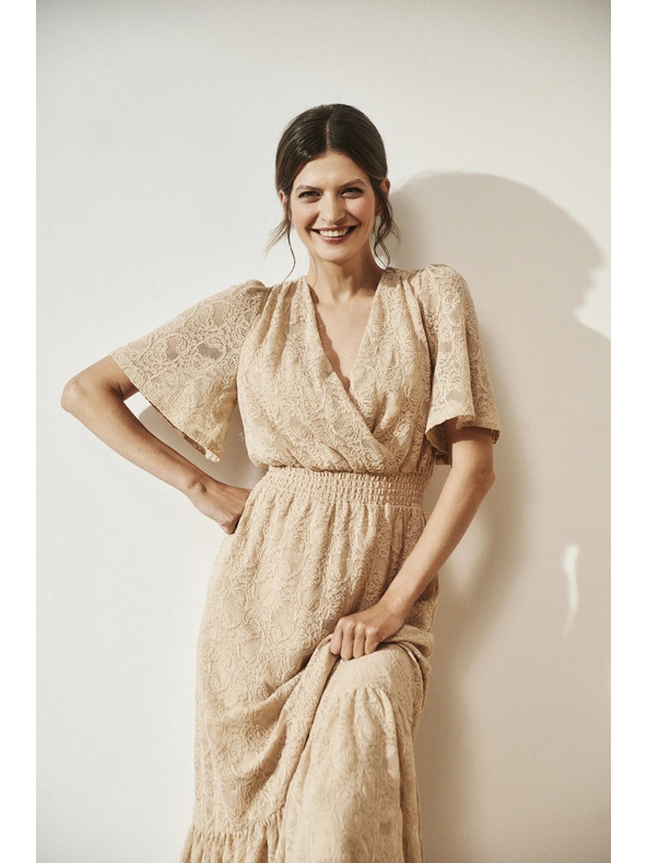 Moodo Krémové krajkové maxi šaty