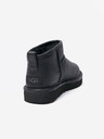 UGG Černé dámské kotníkové boty UGG Classic Ultra Mini Boot