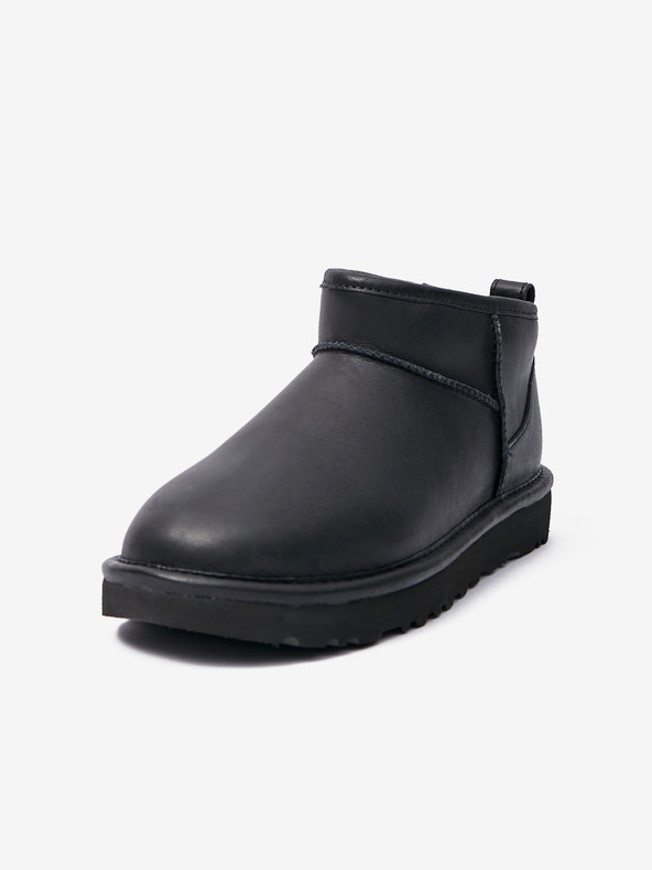 UGG Černé dámské kotníkové boty UGG Classic Ultra Mini Boot