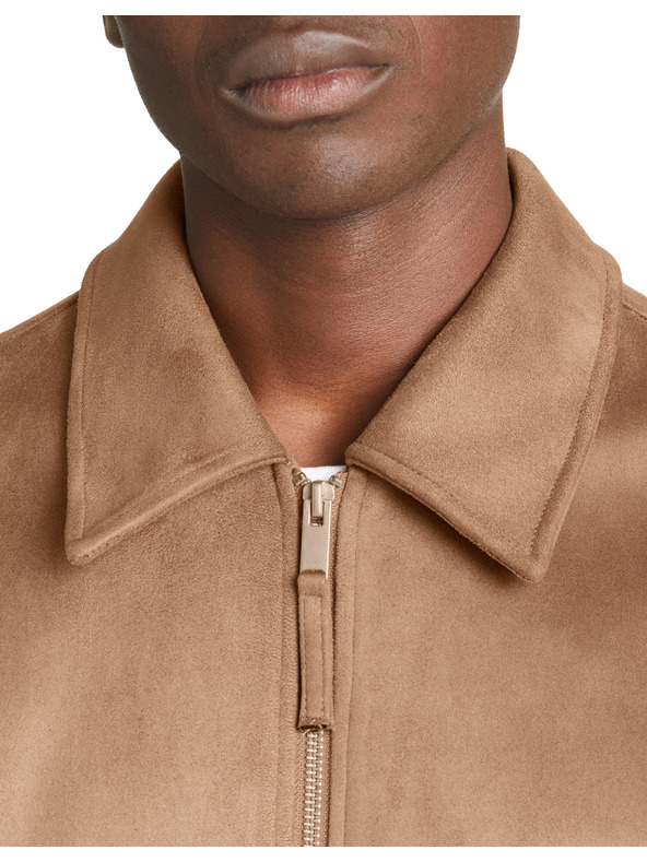 Celio Bunda z umělého semiše Jufaster