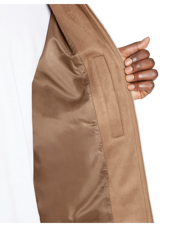 Celio Bunda z umělého semiše Jufaster