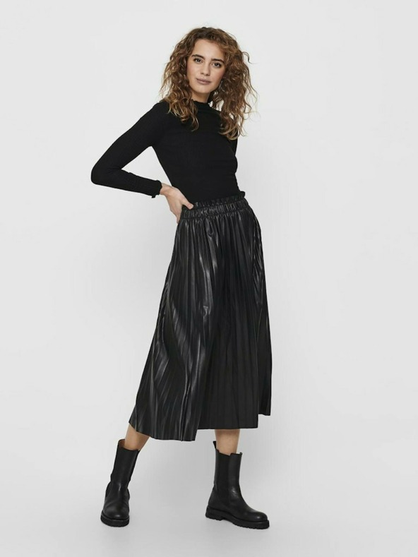 ONLY Černé žebrované tričko ONLY Emma