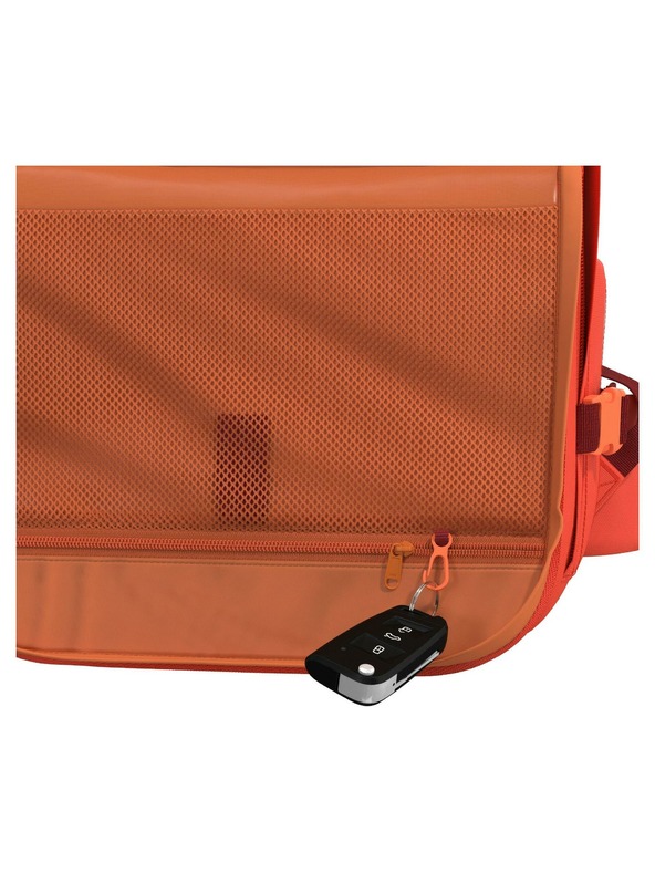 CabinZero CabinZero Classic Plus 32L Tomato Festival