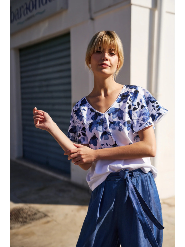 Moodo Bílá halenka s modrými květy