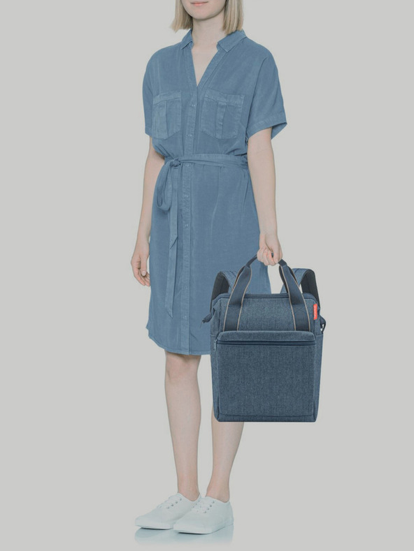 Reisenthel Tmavě modrý džínový batoh a taška 2v1 Reisenthel Allrounder R Herringbone Dark Blue