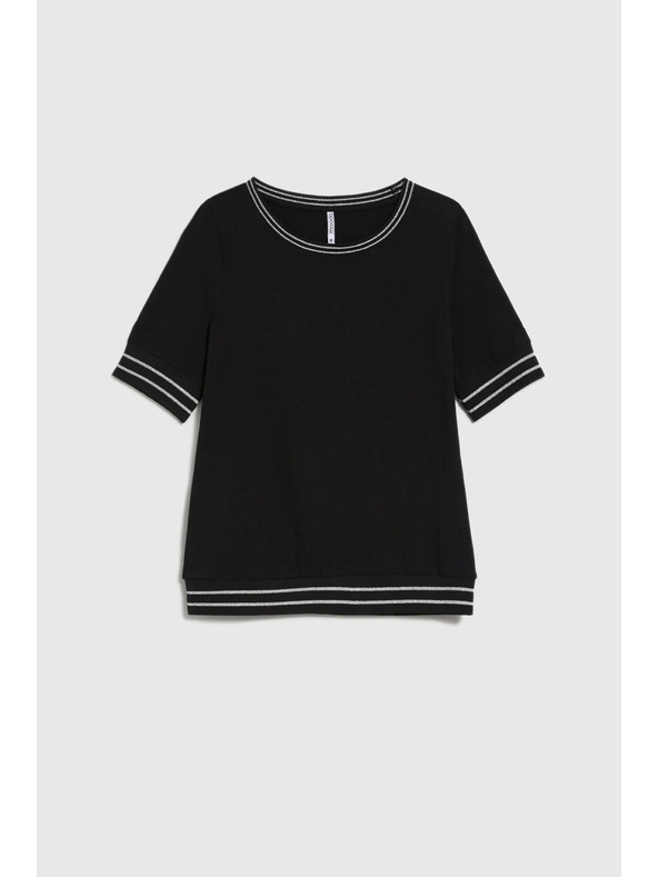 Moodo Černý top s kontrastním lemováním Moodo