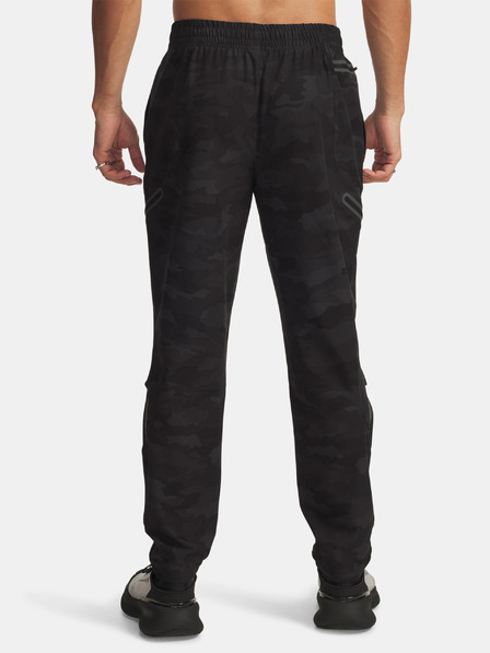 Under Armour Pánské sportovní kalhoty Under Armour UA Unstoppable Cargo Pant-BLK