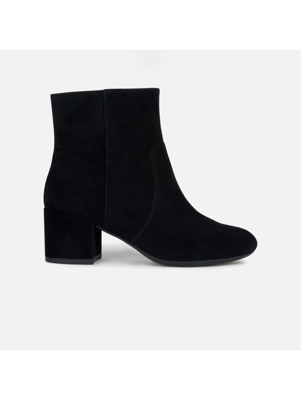 Geox Černá dámská kotníková obuv Geox Eleana