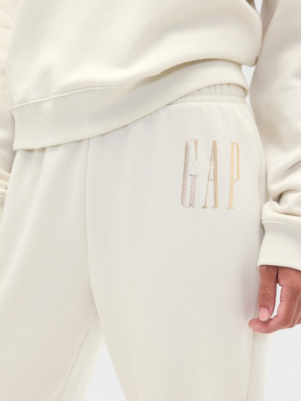 GAP Tepláky s logem Gap