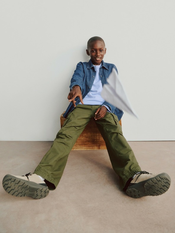 GAP Dětské kalhoty cargo GAP