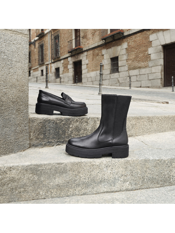 Geox Černá dámská kotníková obuv Geox Spherica EC7