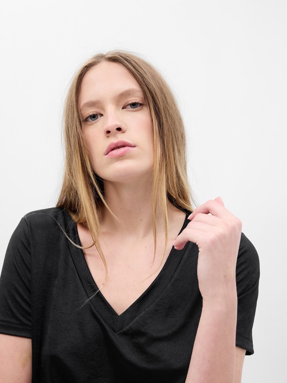 GAP Tričko s výstřihem do V GAP