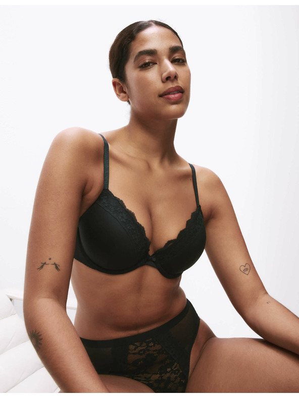 Marks & Spencer Krajková dekoltová podprsenka s kosticemi a vycpávkami, vel. A–E Marks & Spencer černá