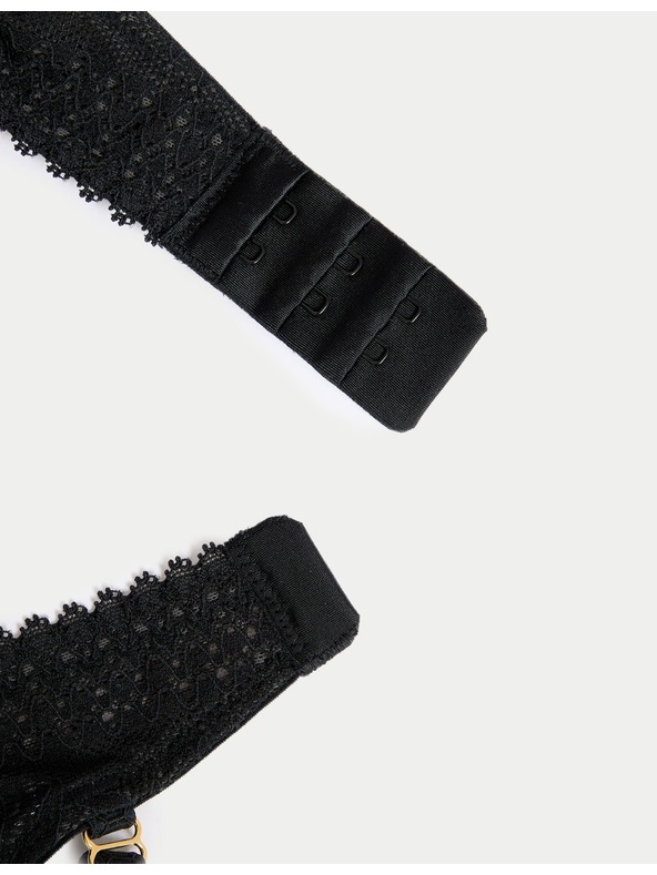 Marks & Spencer Černá dámská krajková push-up podprsenka s kosticemi Marks & Spencer