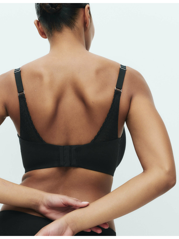 Marks & Spencer Černá dámská zmenšovací podprsenka s technologií Cool Comfort™ Marks & Spencer